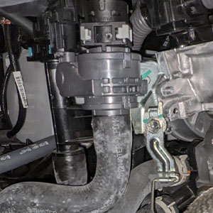 Genuine Electric Coolant Control/ Bypass Valve 16671-25010