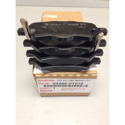 Toyota OEM Rear Brake Pad Set (04466-0T010)